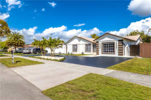 19541 Nw 57th Ct 0 Hialeah, FL 33015 - MLS#A11965617