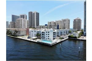 1913 S Ocean Dr 209, Hallandale Beach