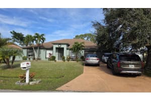 825 Se Cavern Ave, Port Saint Lucie