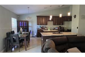 825 Se Cavern Ave Port Saint Lucie, FL 34983 - MLS#A11965656