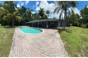 951 Sw 121 Ave Davie, FL 33325 - MLS#A11965690