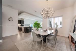 8259 Nw 34th St Doral, FL 33122 - Off Market