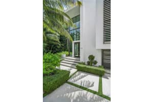 420 N Hibiscus Dr Miami Beach, FL 33139 - MLS#A11965720