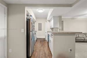 230 Sw 117th Ter 11108 Pembroke Pines, FL 33025 - MLS#A11965747