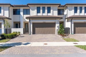 12060 Sw 82nd Pl, Miami