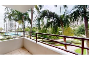 2500 Parkview Dr 417 Hallandale Beach, FL 33009 - MLS#A11965879