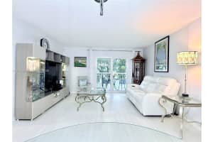 6000 Ne 22nd Way 2g Fort Lauderdale, FL 33308 - MLS#A11965891