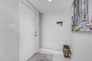 7520 Embassy Blvd Miramar, FL 33023 - MLS#A11965899