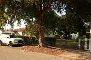 909 Nw 76th St Miami, FL 33150 - MLS#A11965911