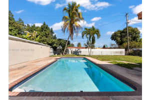 655 W 70 Pl, Hialeah, FL 33014, Sold 06/09/26