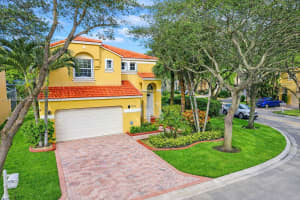 4716 Nw 114th Dr, Coral Springs
