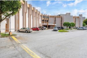 9678 Fontainebleau Blvd 308 Miami, FL 33172 - MLS#A11966068