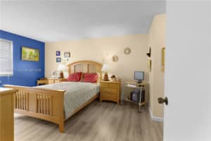 325 Nw 72nd Ave 308, Miami