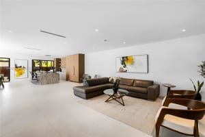 300 Ne 48th St, Miami