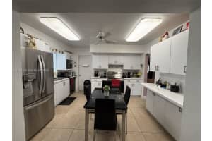 4012 Sw 102 Court Miami, FL 33165 - MLS#A11966108