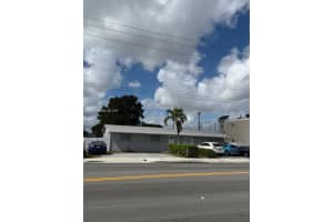 2650 W 8th Ave Hialeah, FL 33010 - MLS#A11966123