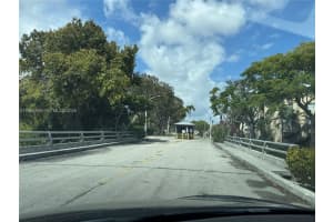 6301 N Fall Circle Dr 213, Lauderhill