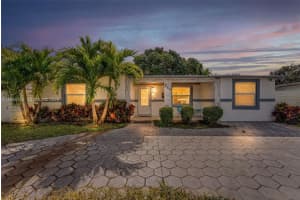 860 Ne 142nd St North Miami, FL 33161 - MLS#A11966154