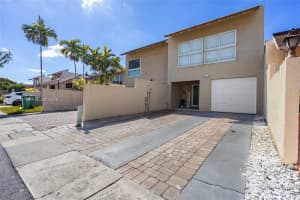 8216 Sw 103rd Ave Miami, FL 33173 - MLS#A11966234