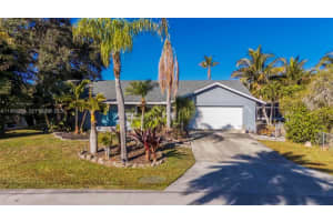 6581 Riparian Rd, Lake Worth