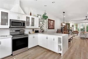 1619 Harrison St, Hollywood