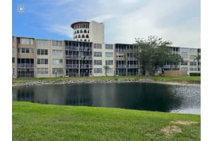 1700 Ne 191st St 105, Miami