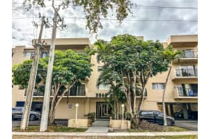 3860 Ne 170th St 311 North Miami Beach, FL 33160 - MLS#A11966324