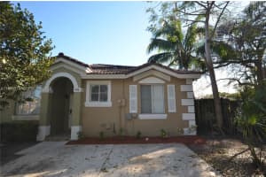 1616 Sw 2nd St 1616, Homestead