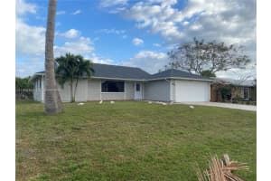 371 Se Fairchild Ave 0 Port Saint Lucie, FL 34984 - MLS#A11966384