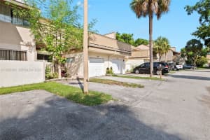 833 Nw 82nd Ave 6 Plantation, FL 33324 - MLS#A11966394