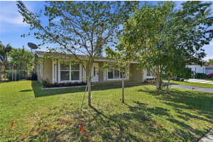 11420 Nw 32nd Pl Sunrise, FL 33323 - MLS#A11966399