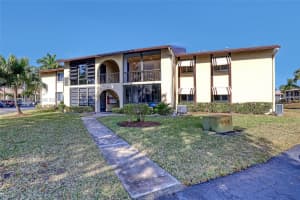 337 Pine Ridge Cir D-2 Green Acres, FL 33463 - MLS#A11966505