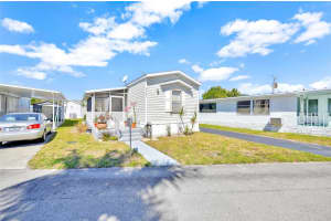 8701 Sw 17th Ct, Davie