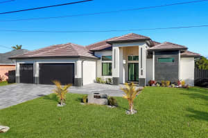 141 Se 21st St, Cape Coral