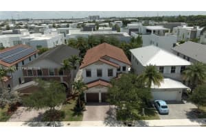 10560 69 TER , Doral, FL 33178 - MLS#A11966563