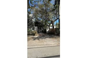 3063 Center St 15 Miami, FL 33133 - MLS#A11966576