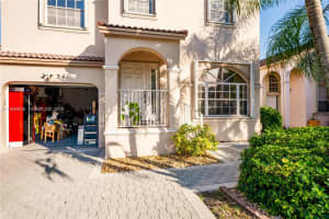 341 Nw 153rd Ln Pembroke Pines, FL 33028 - MLS#A11966606