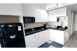 555 15th St , Miami, FL 33132 - MLS#A11966659