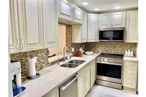 619 Ne 14th Ave 301 Hallandale Beach, FL 33009 - MLS#A11966669