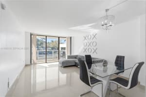 3675 N Country Club Dr 105 Aventura, FL 33180 - MLS#A11966710