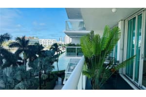 10 Venetian Way 501, Miami Beach 10 Venetian Way 501, Miami Beach