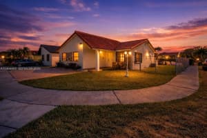 13844 Sw 15th St, Miami