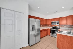 9334 W 33 Way 9334 Hialeah, FL 33018 - MLS#A11966891