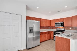 9334 W 33 Way 9334 Hialeah, FL 33018 - MLS#A11966891