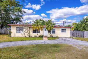 6101 Flagler St Hollywood, FL 33023 - MLS#A11966913