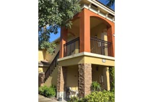 930 Ne 34th Ave 201, Homestead