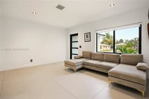 14324 Garden Dr Miami, FL 33168 - MLS#A11966941