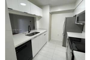 12124 Saint Andrews Pl 305, Miramar