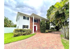 10672 Sw 77th Ave 10672 Pinecrest, FL 33156 - MLS#A11967001