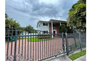 10672 Sw 77th Ave 10672 Pinecrest, FL 33156 - MLS#A11967001